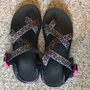 size 9 Chacos